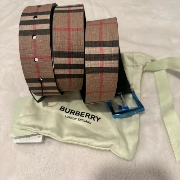 Burberry Check Belt - Picture 6 of 12